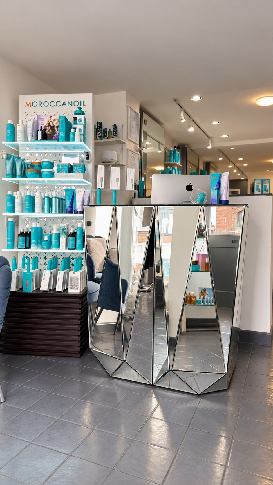 The reception and retail space at Bonds Aesthetics